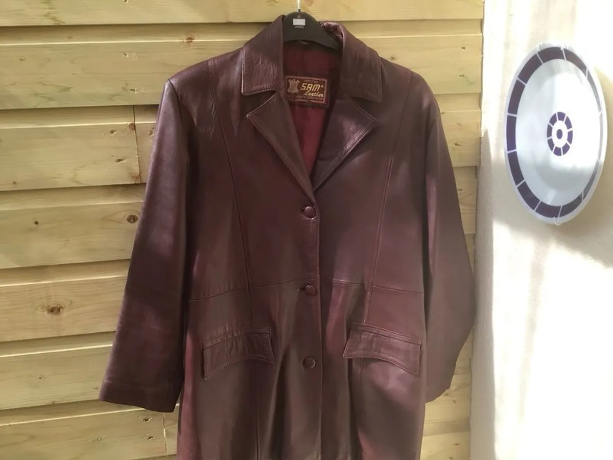 ladies leather coat - Image 3