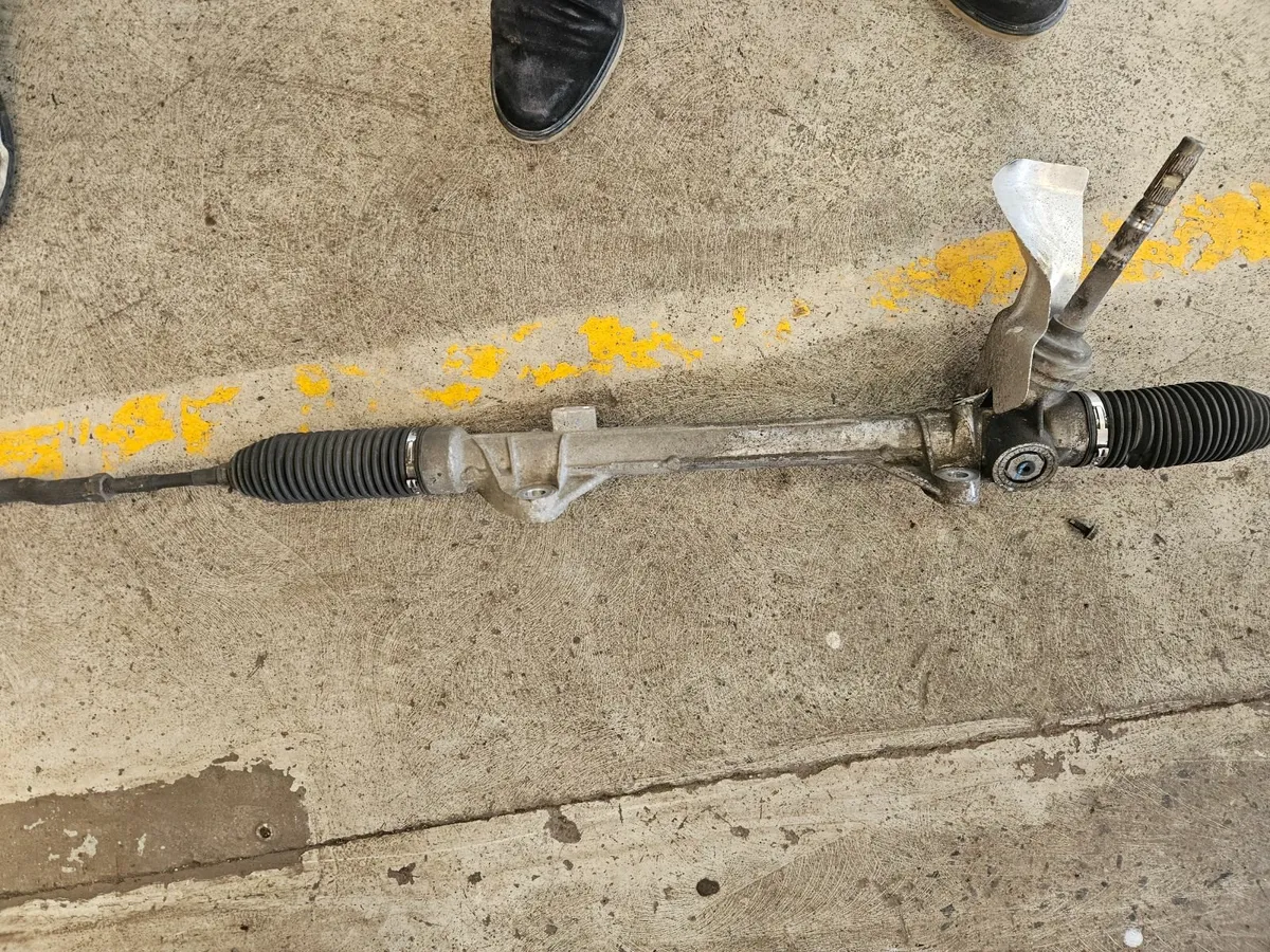 Nissan xtrail 1.6 diesel Steering rack - Image 3