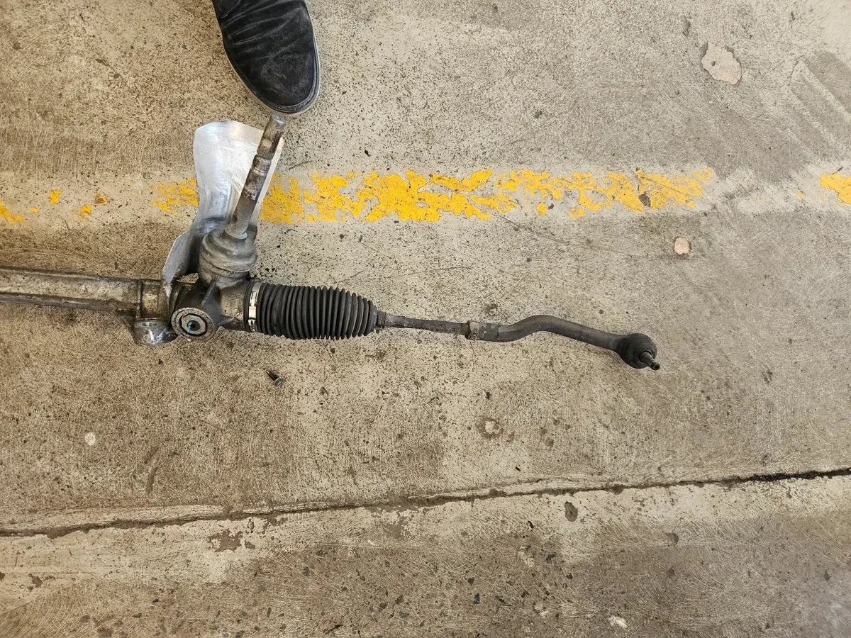 Nissan xtrail 1.6 diesel Steering rack - Image 4