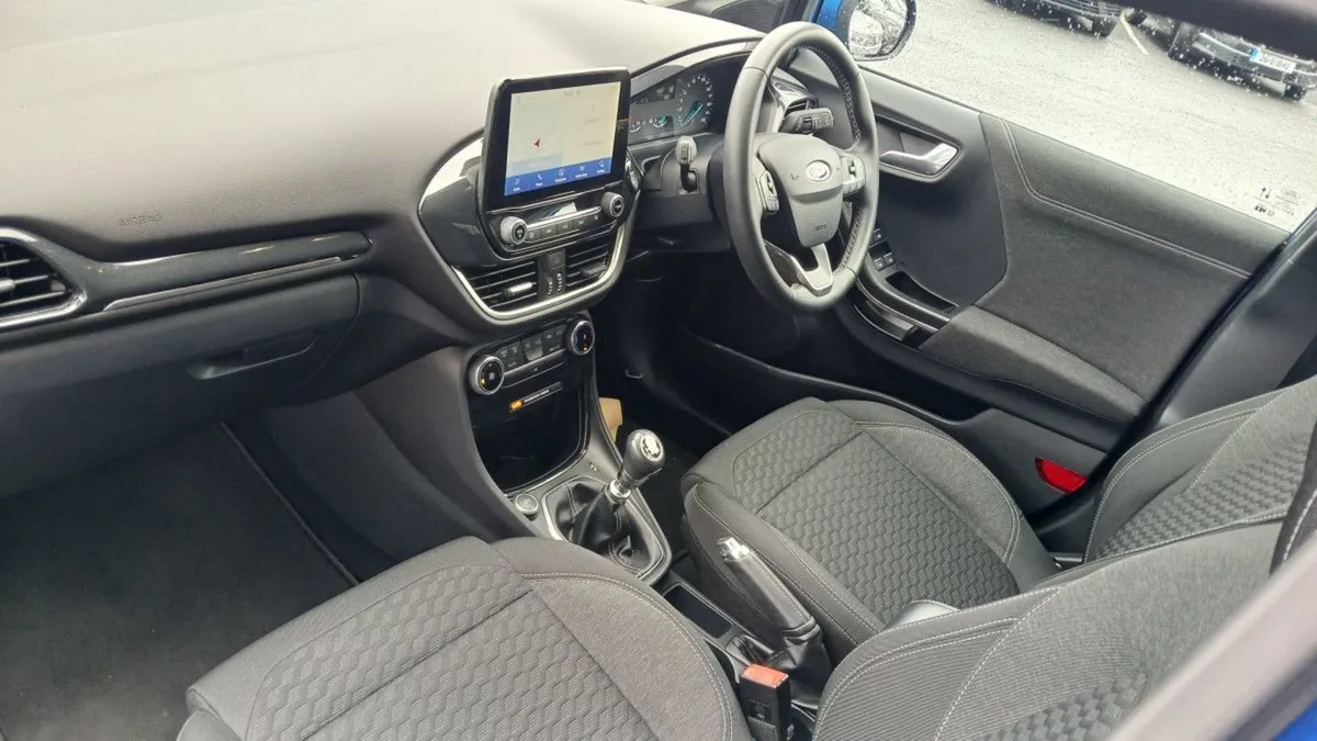 Ford Puma 1.0l Ecoboost Mhev 125PS Titanium  park - Image 3