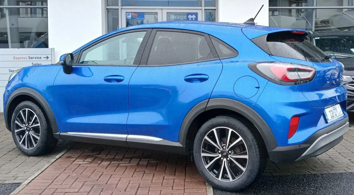 Ford Puma 1.0l Ecoboost Mhev 125PS Titanium  park - Image 4