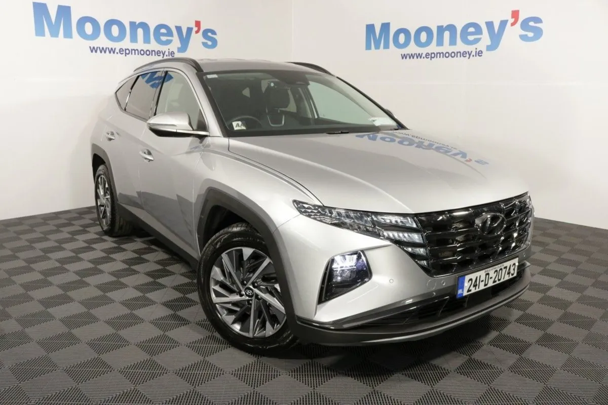 Hyundai Tucson Executive Plus 1.6l Diesel SUV - Image 1
