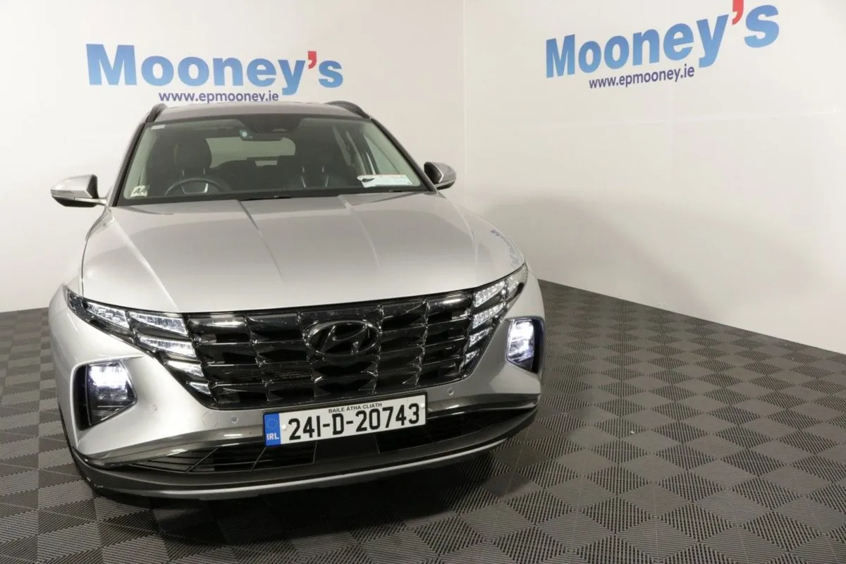 Hyundai Tucson Executive Plus 1.6l Diesel SUV - Image 2
