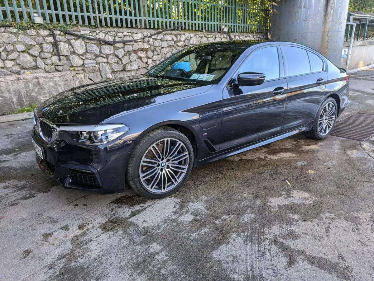 BMW 530e M-Sport Cream Interior - Image 1