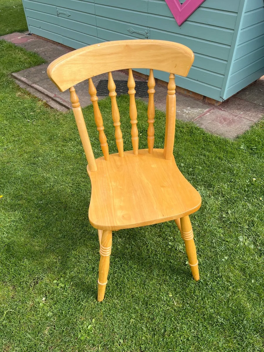 Table and Chairs - Image 1