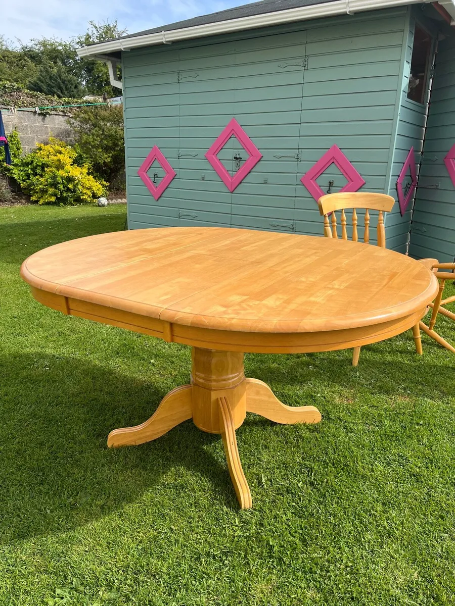 Table and Chairs - Image 3