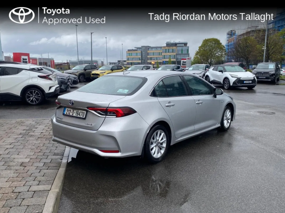 Toyota Corolla HYBRID LUNA SALOON - Image 2