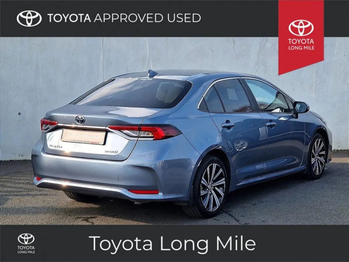 Toyota Corolla 1.8 Hybrid Luna Sport 4dr - Image 3