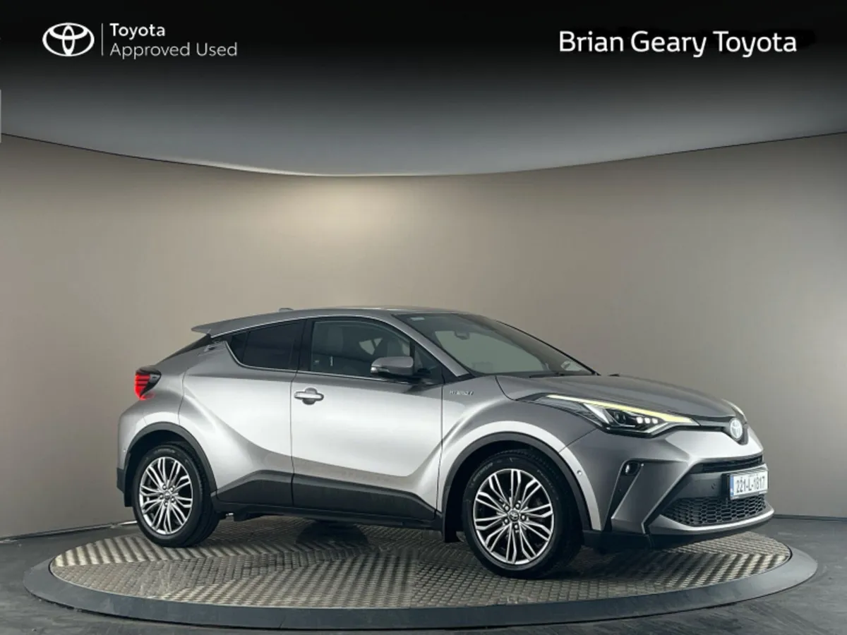 Toyota C-HR HYBRID SOL - Image 1
