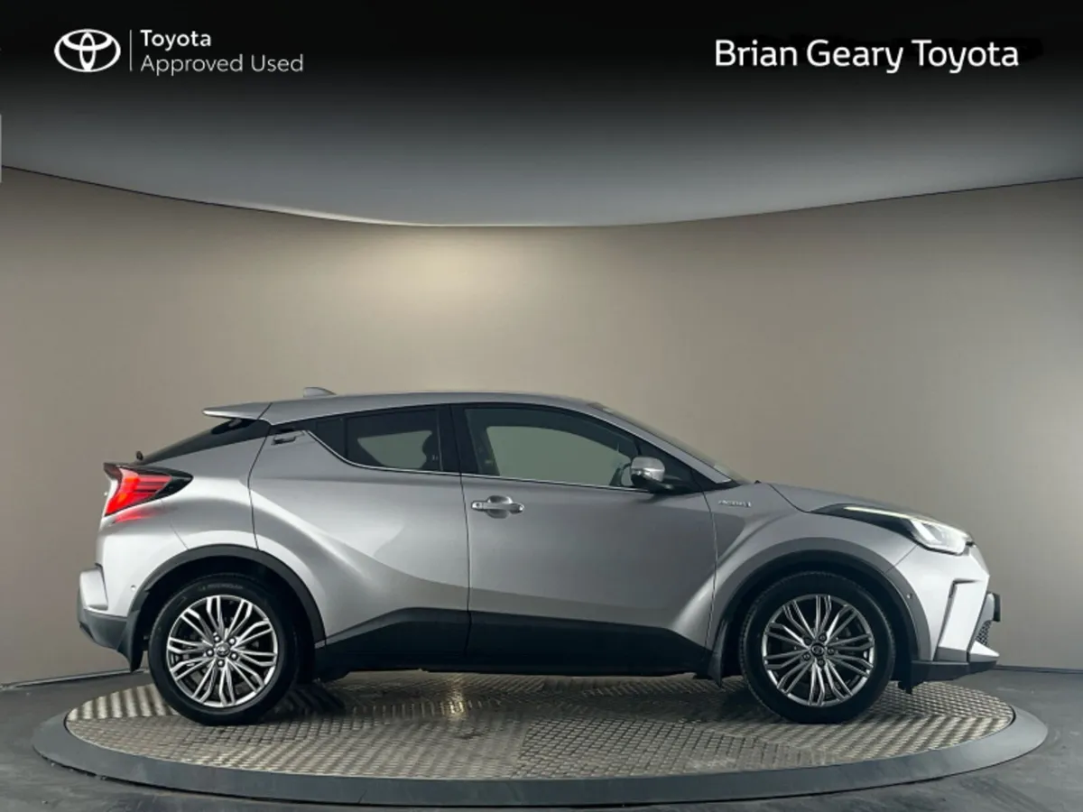 Toyota C-HR HYBRID SOL - Image 3