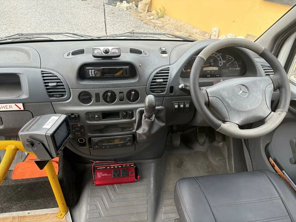 2002 Mercedes Campervan - Image 4