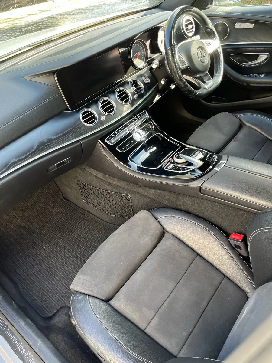 172 Mercedes-Benz e-class AMG line Diesel - Image 4