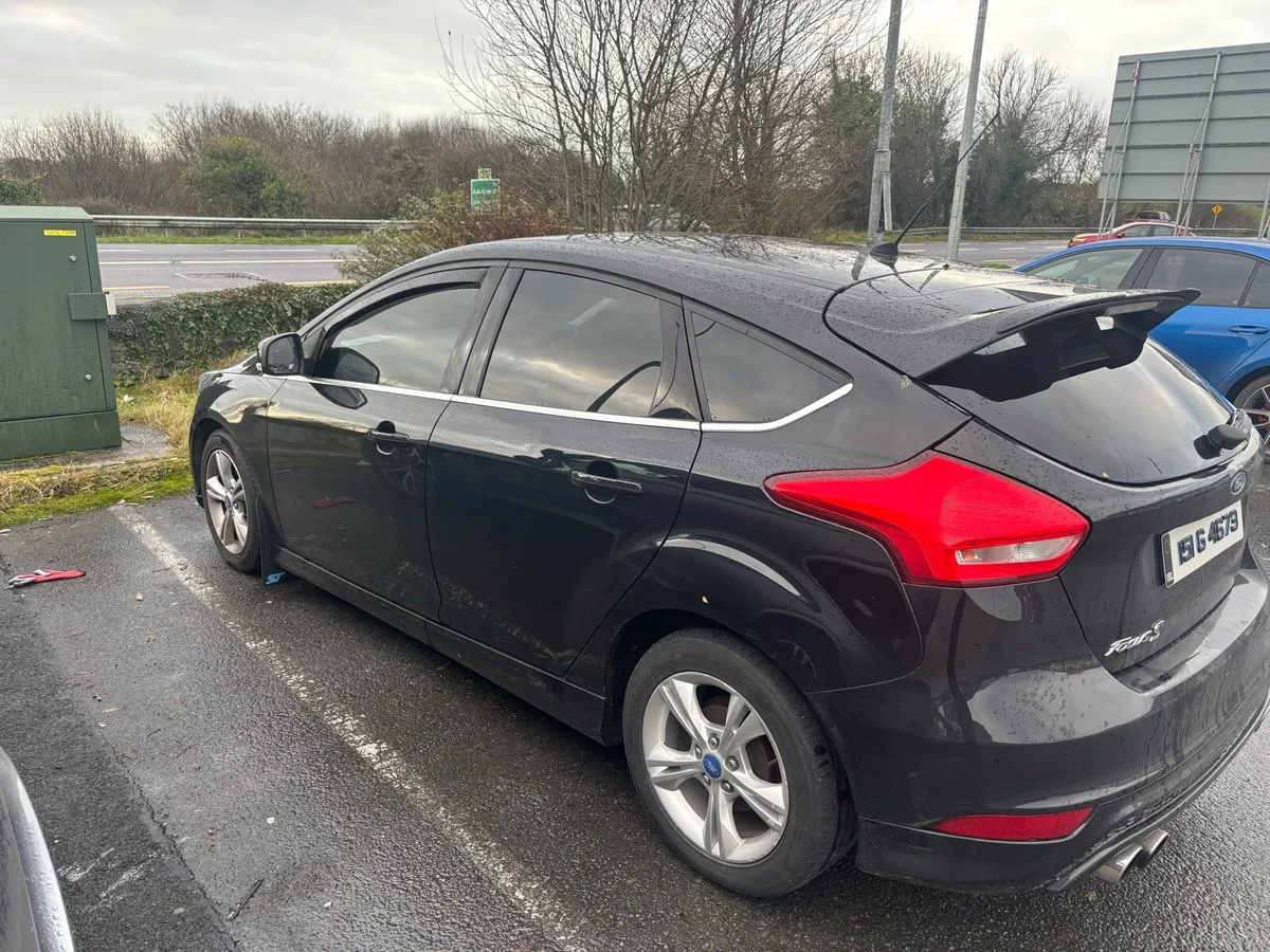 Ford focus 1.6 diesel black - Image 2