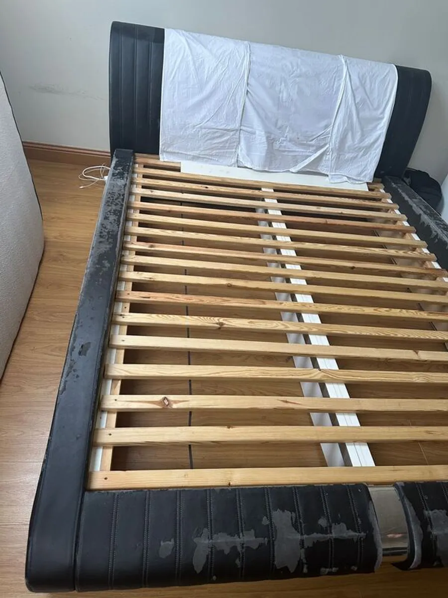 bed - Image 1