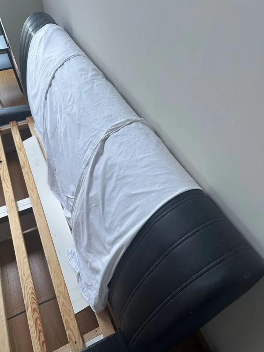 bed - Image 3