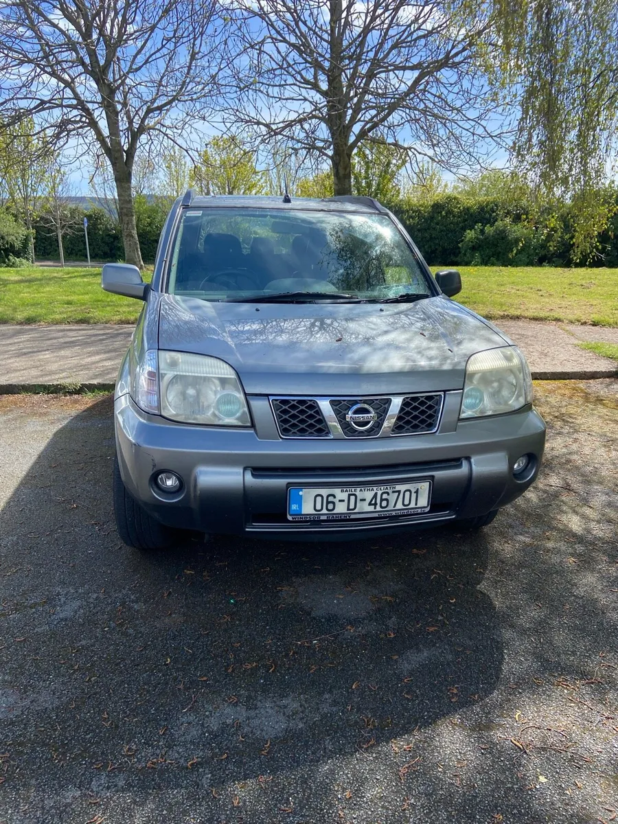 NISSAN XTRAIL  AUTOMATIC - Image 2