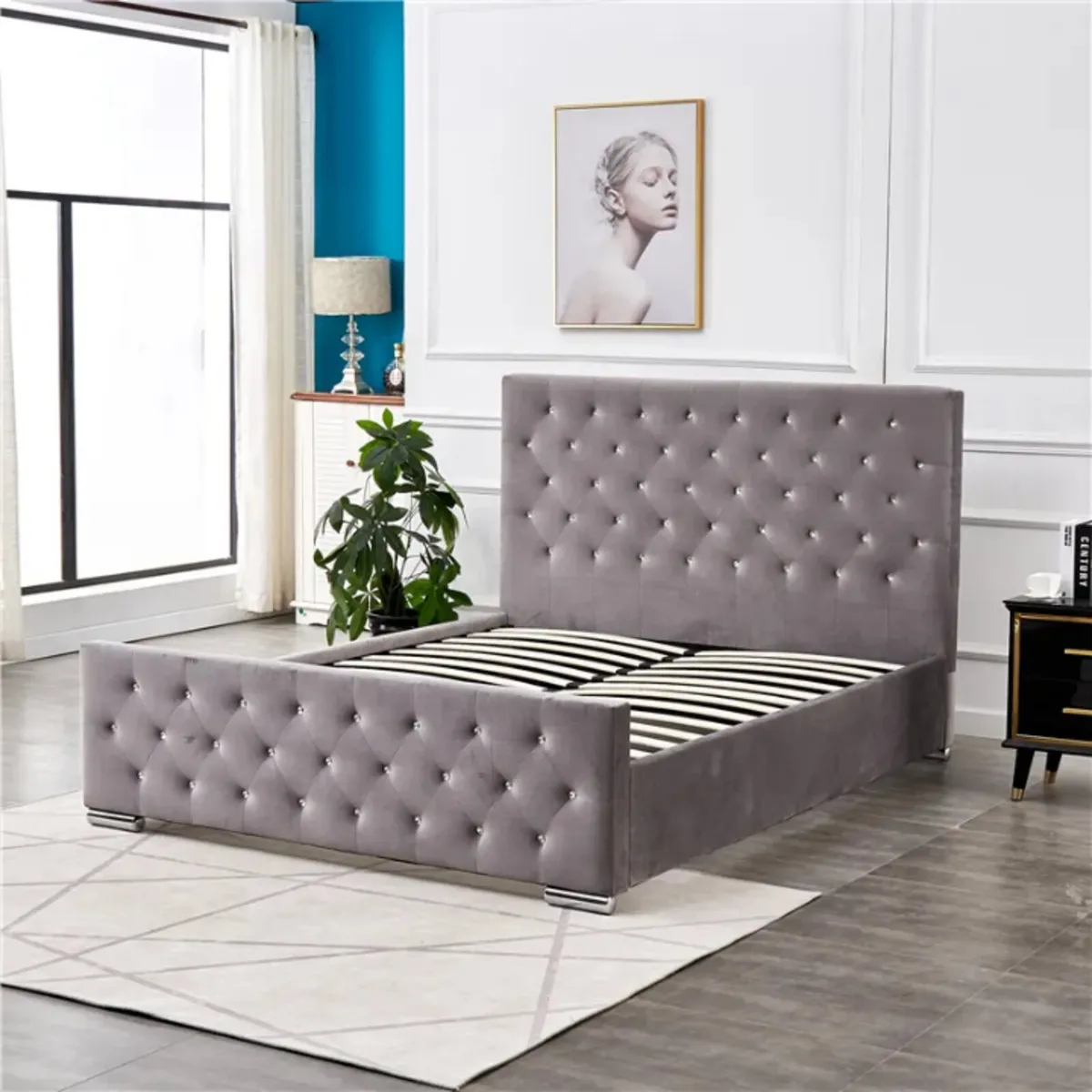 Beds and a - Image 2