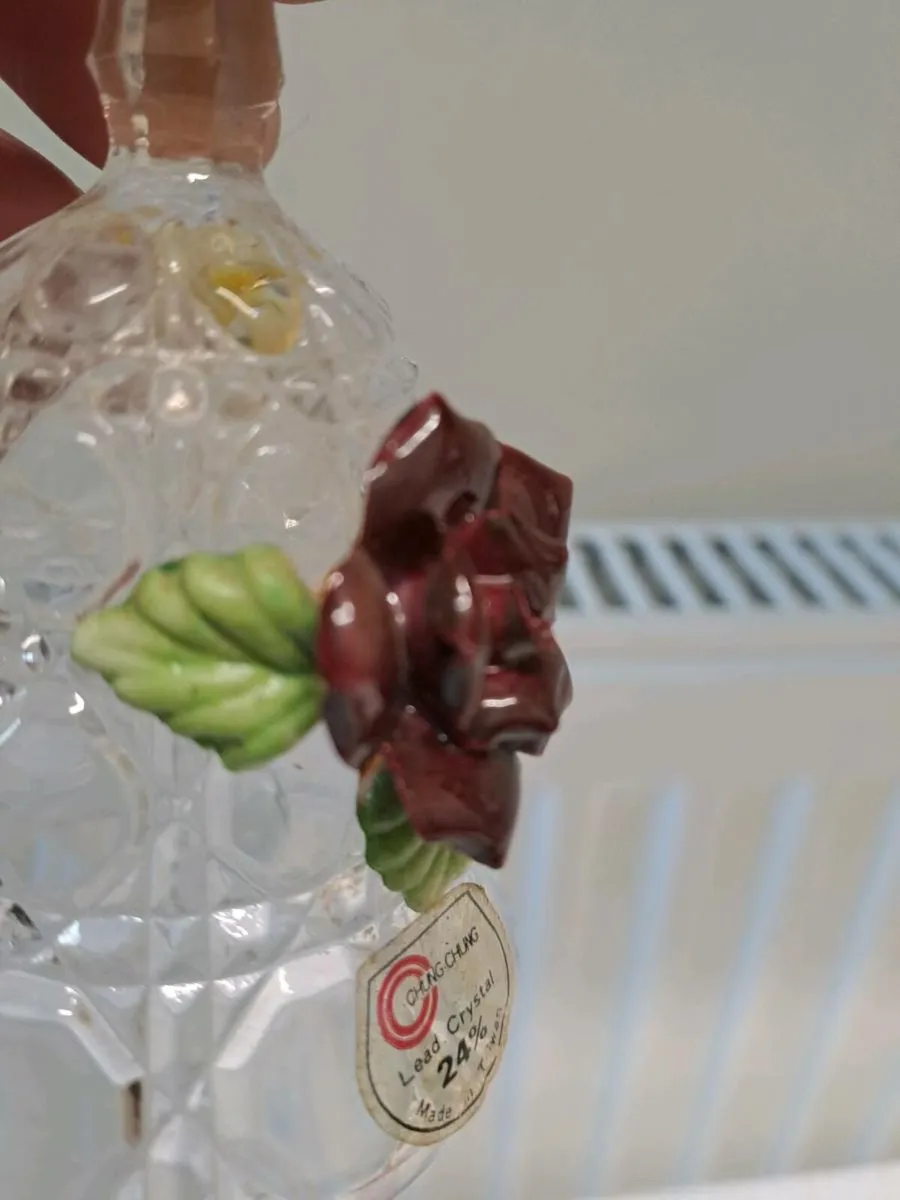 Crystal bell with red rose Chung Chung - Image 3