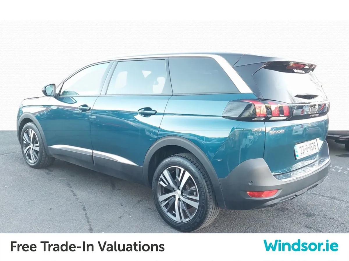 Peugeot 5008 1.5 Bluehdi 130bhp Allure Auto - Image 3