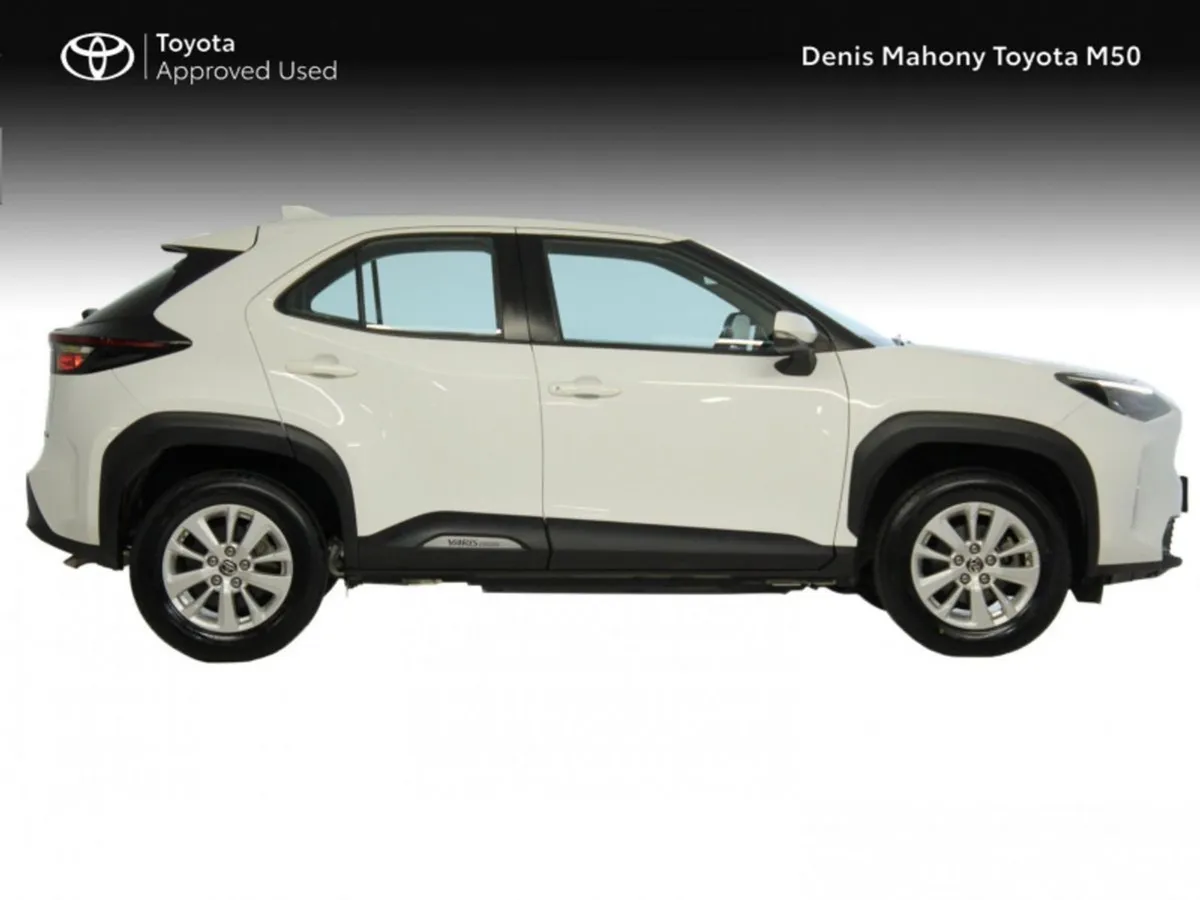 Toyota Yaris Cross Luna Hybrid Auto - Image 3