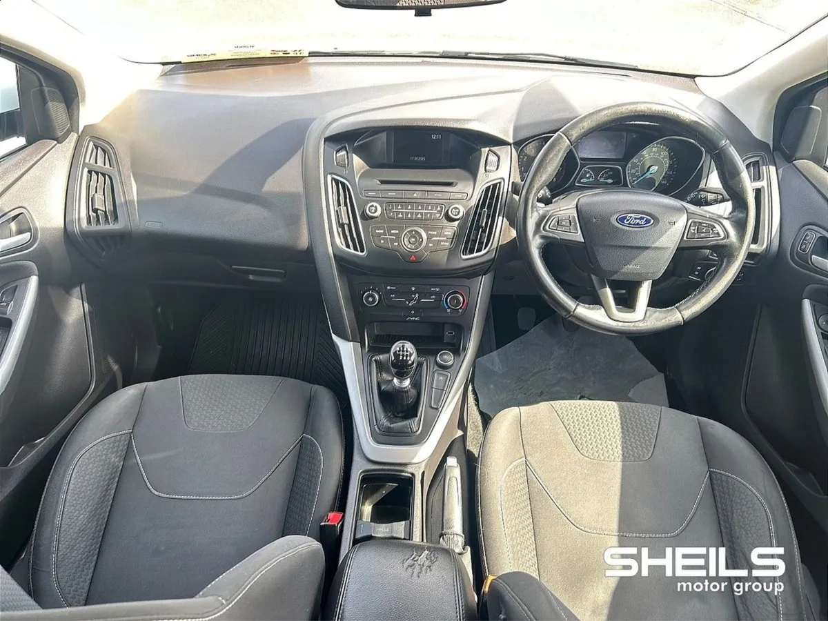 Ford Focus 1.0 Ecoboost Turbo 100PS Zetec - Image 3