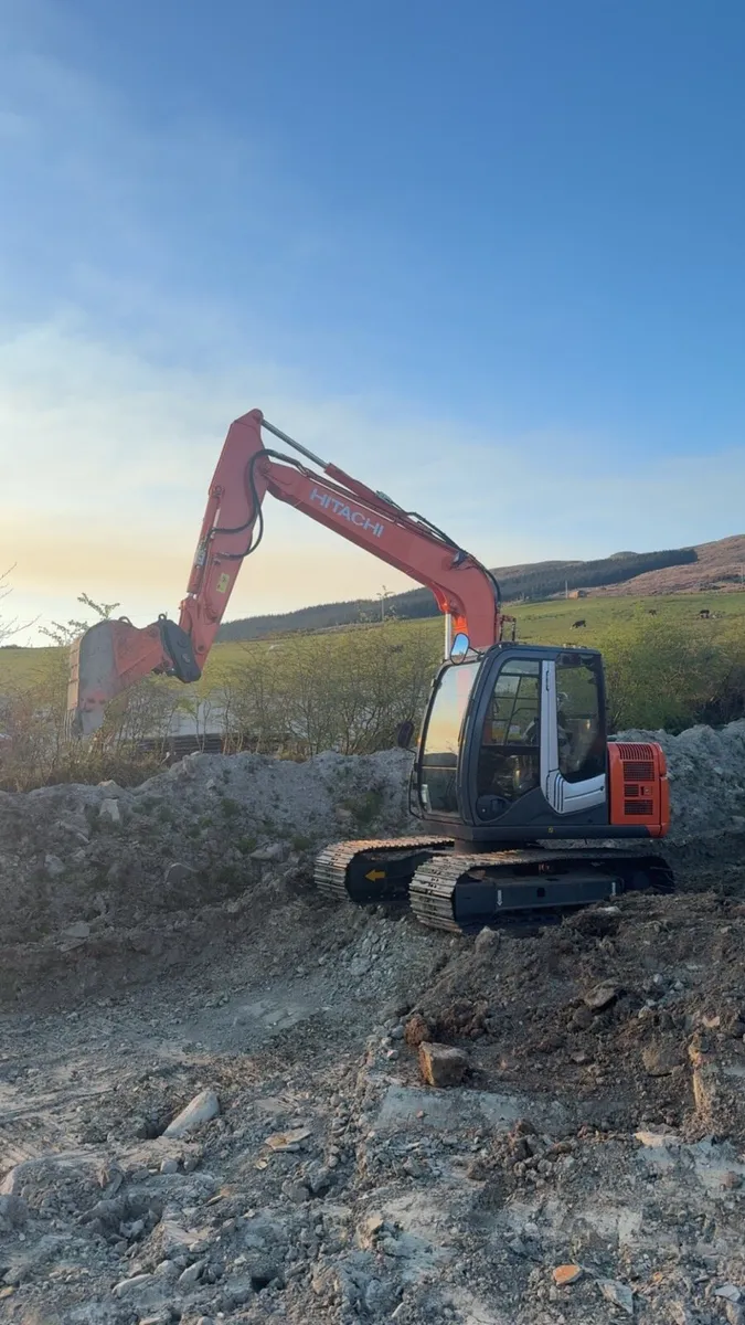 7 tonne Hire with driver - Image 1
