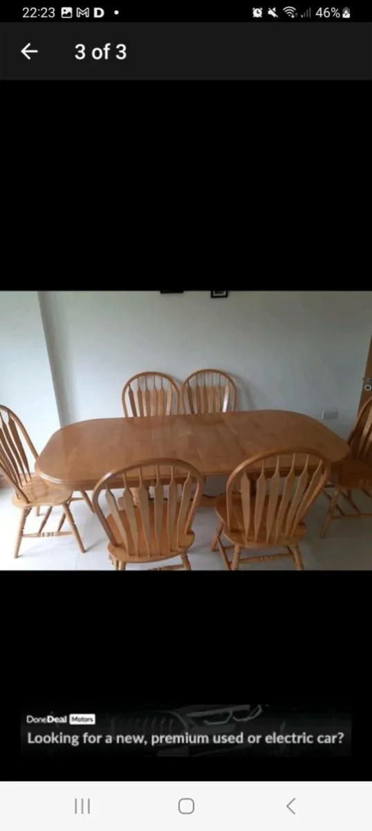 Extendable table and chairs - Image 1