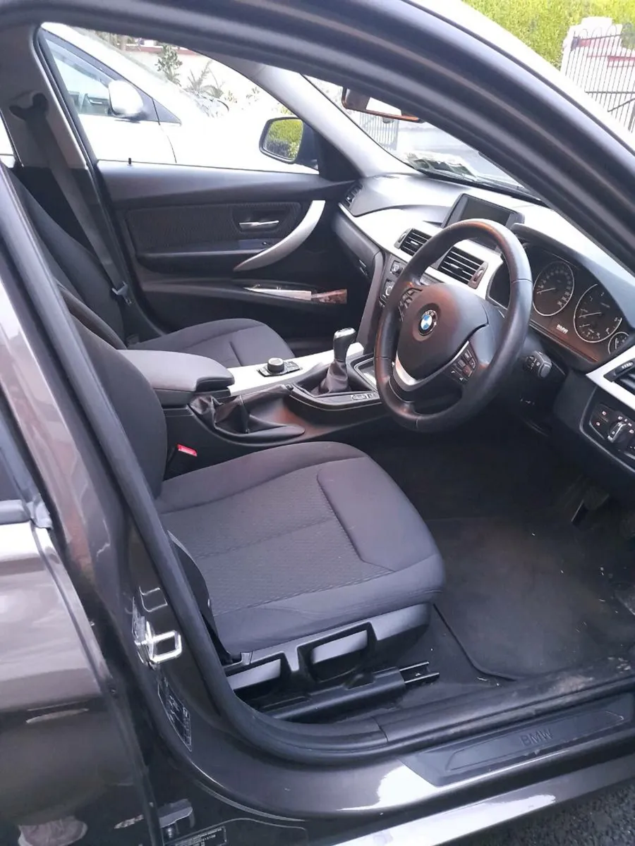 BMW 3-Series 2012 - Image 3