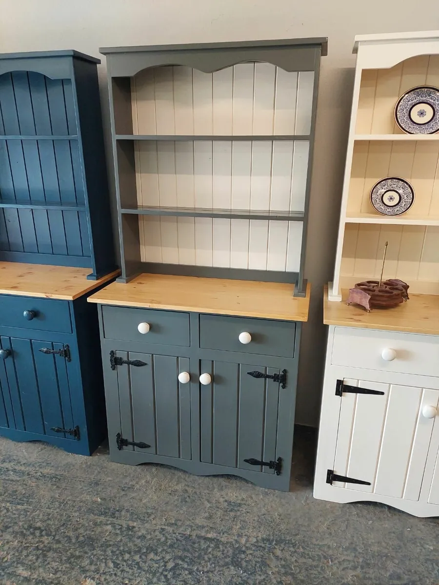 Kitchen dressers, pine workshop - Image 1
