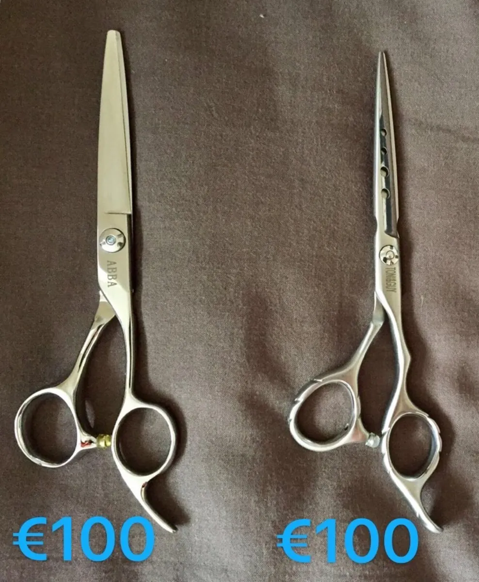 Hairdresser equipment - Image 1