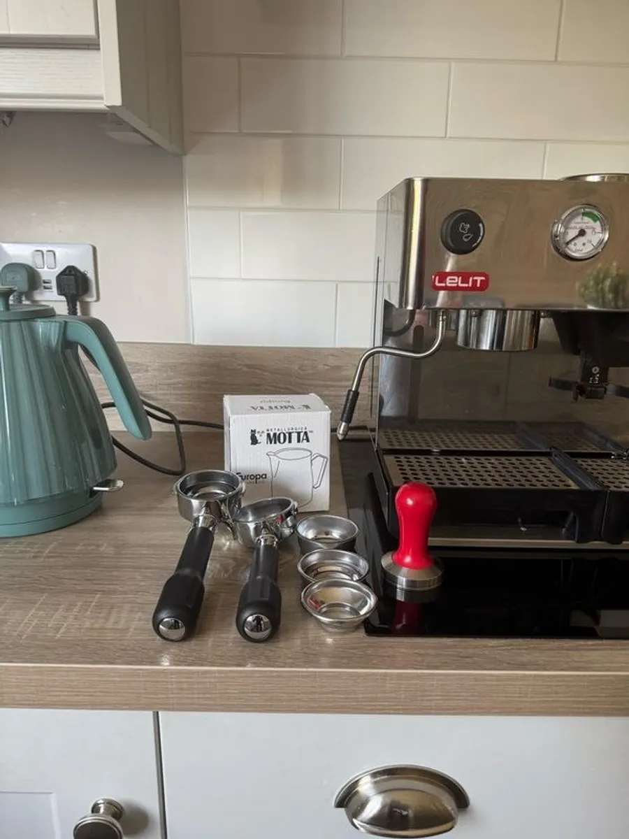 Coffee - Image 4