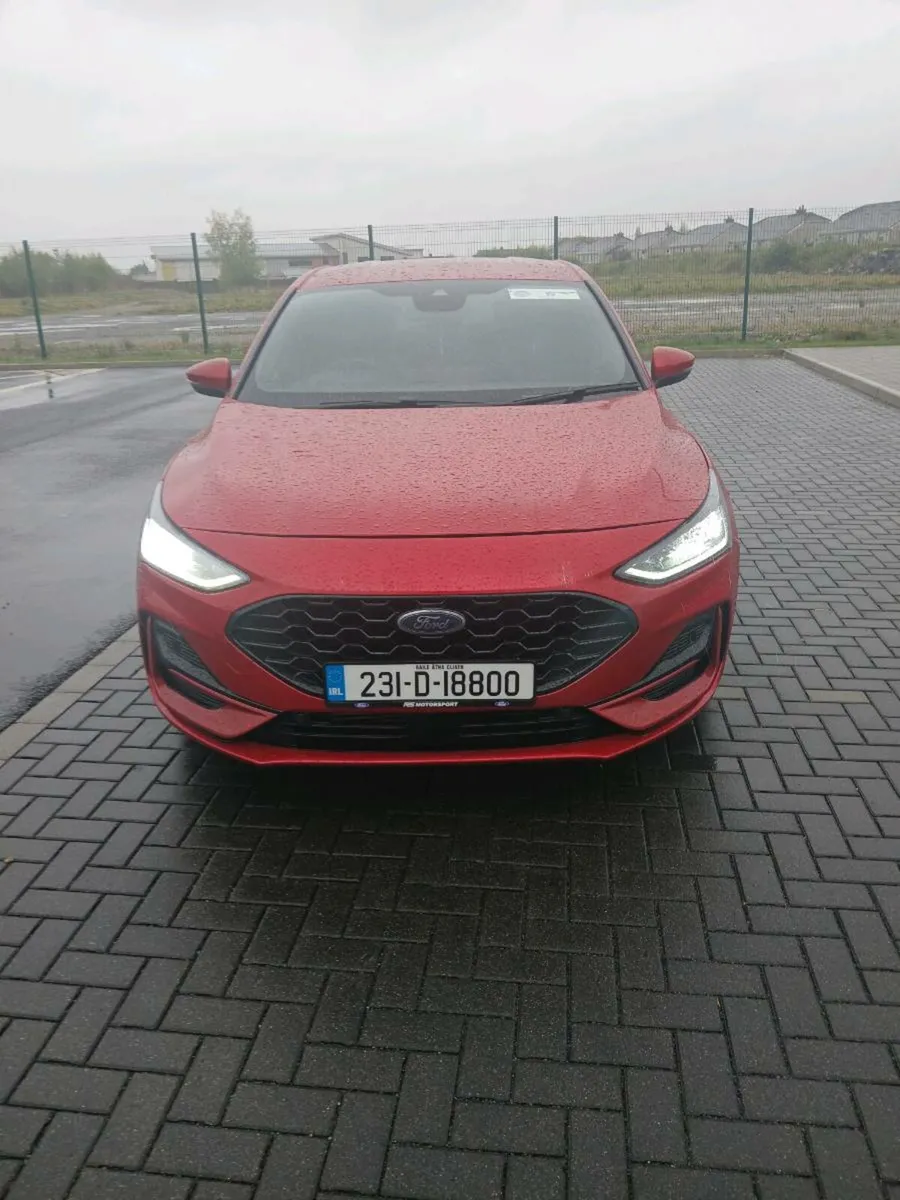Ford focus 231/// ST line also taxed/// low kms - Image 1