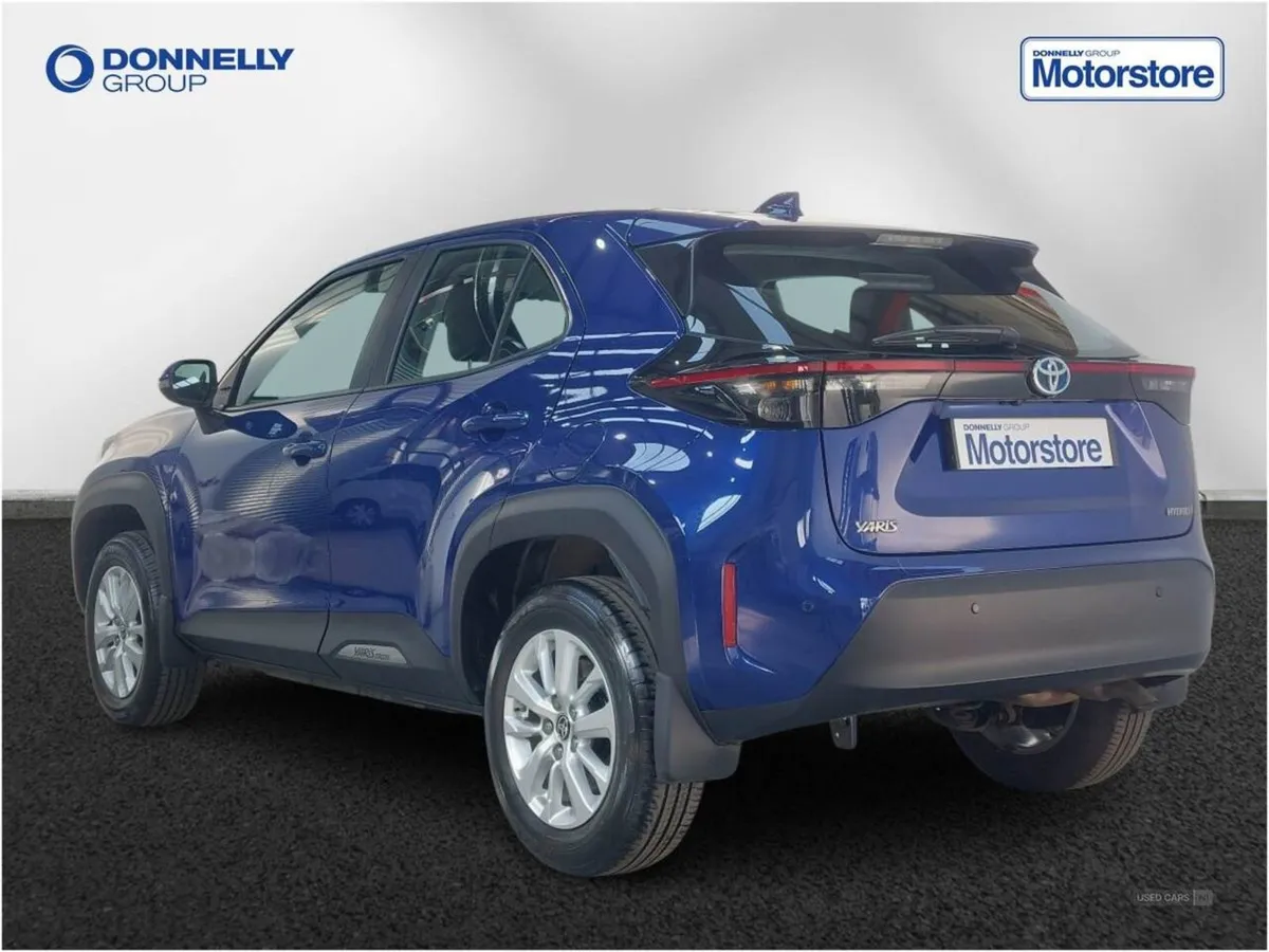 Toyota Yaris Cross 1.5 Hybrid Icon 5dr CVT - Image 2
