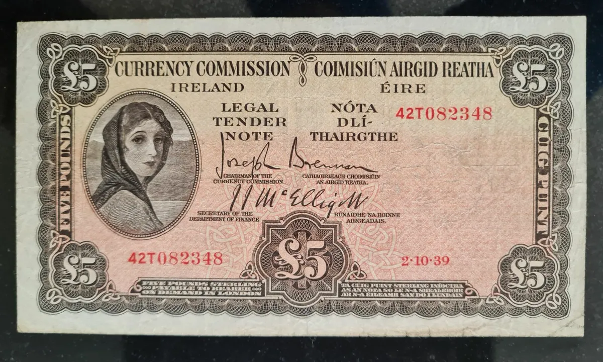 1939 Currency Commission Ireland 5 Pound  Banknote - Image 1