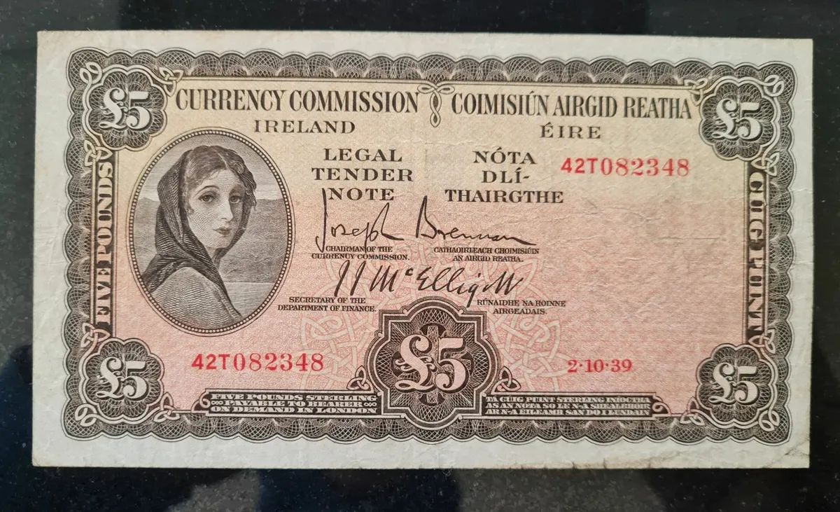 1939 Currency Commission Ireland 5 Pound  Banknote - Image 2