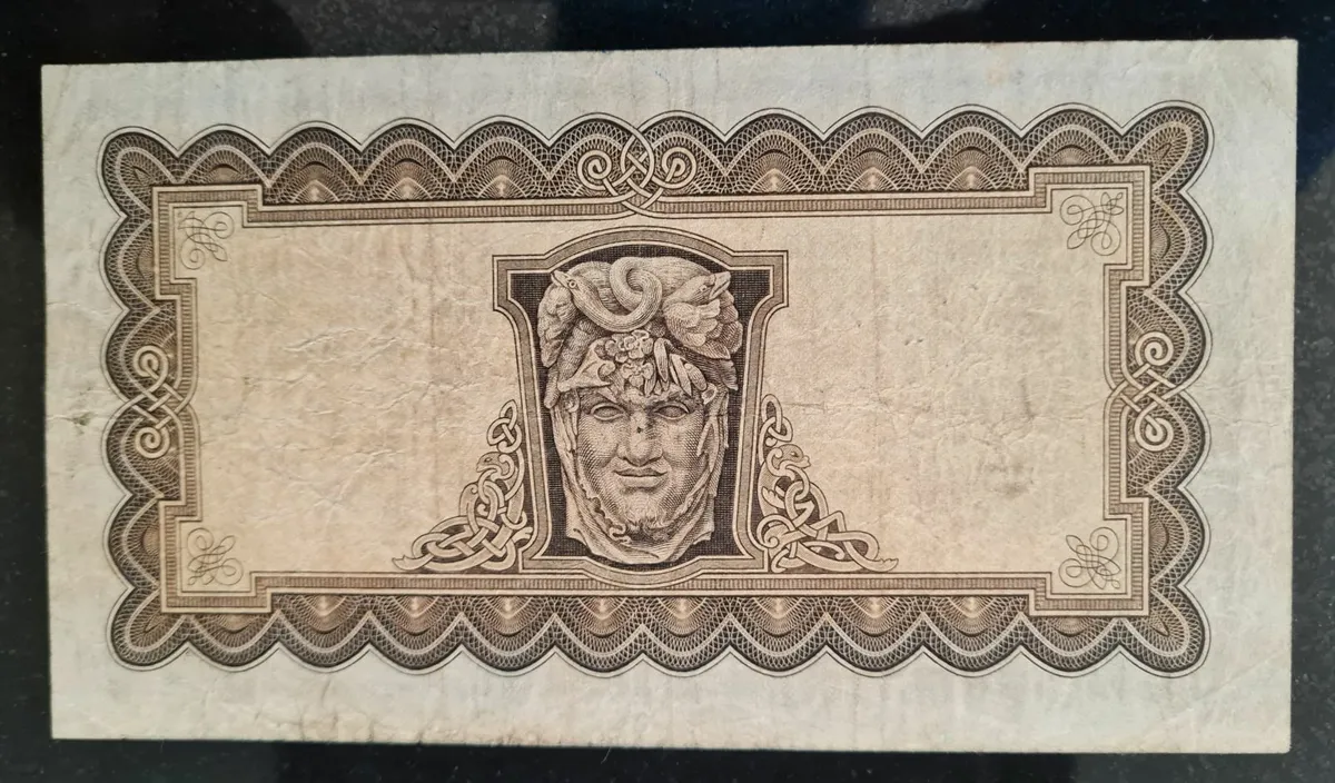 1939 Currency Commission Ireland 5 Pound  Banknote - Image 3