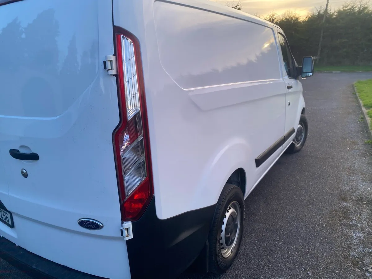 191 FORD TRANSIT CUSTOM - Image 3