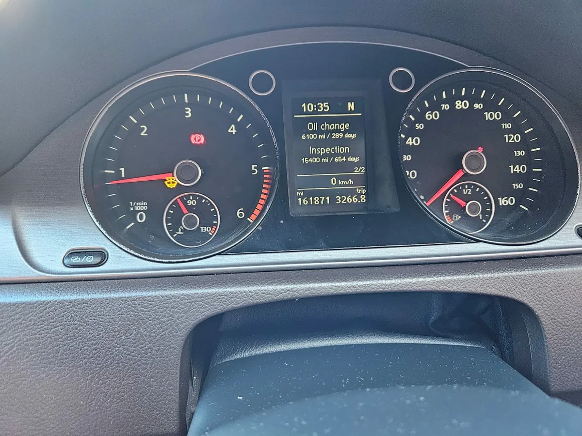 Volkswagen Pasat,2 Diesel,Automatic - Image 2