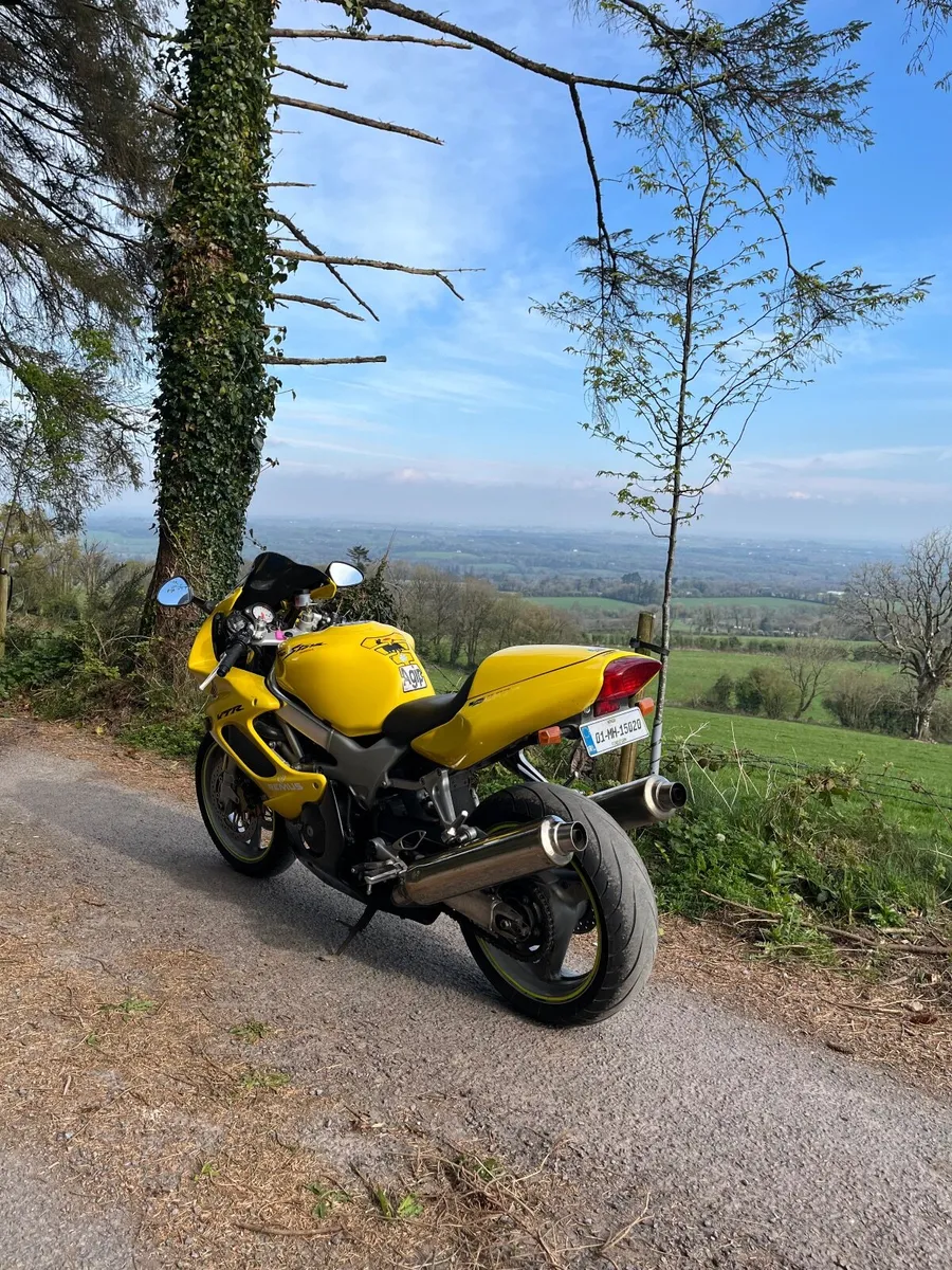 Honda VTR Firestorm - Image 1