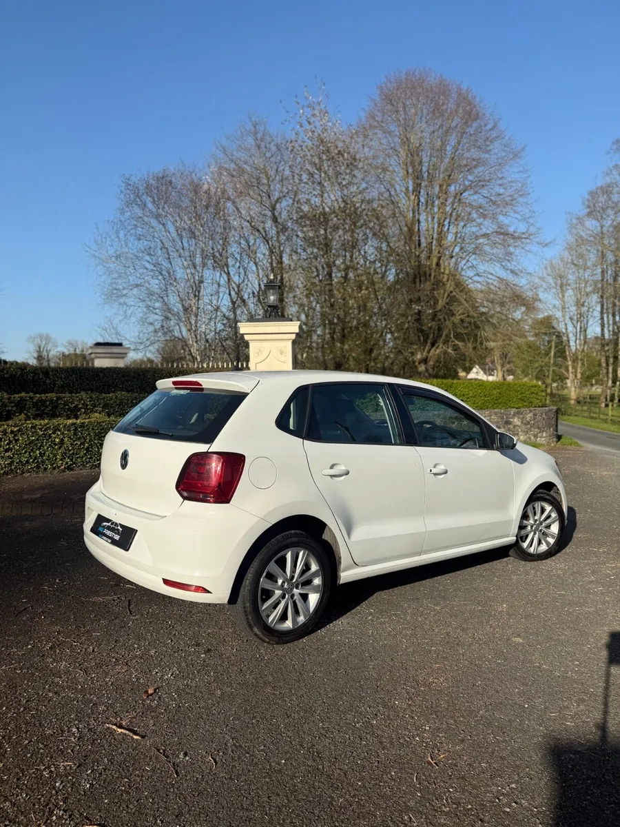 VW POLO - Image 2