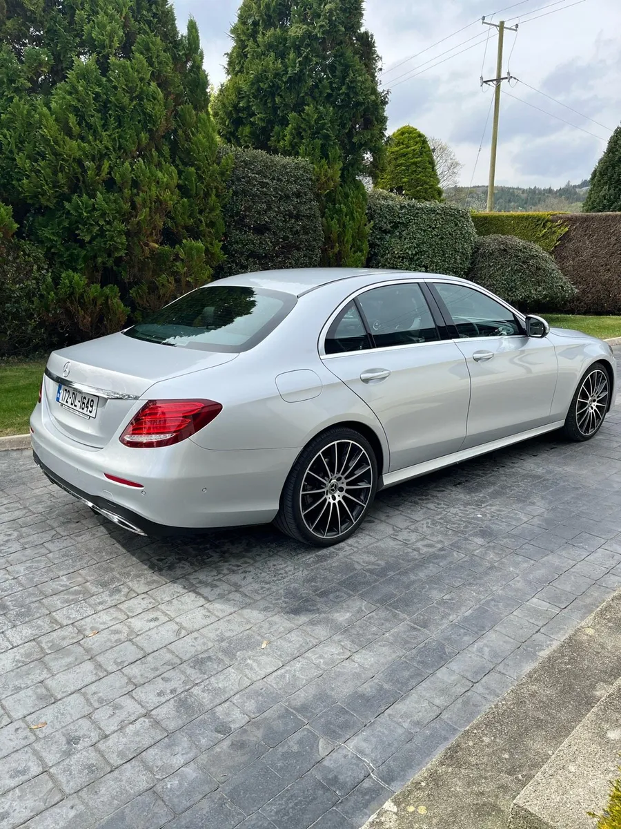 172 Mercedes-Benz e-class AMG line Diesel - Image 2