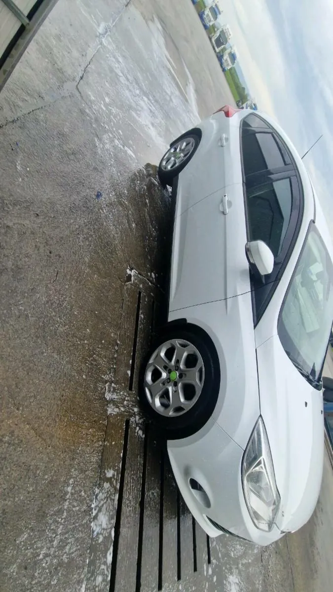 Ford focus with fail sheet - Image 4