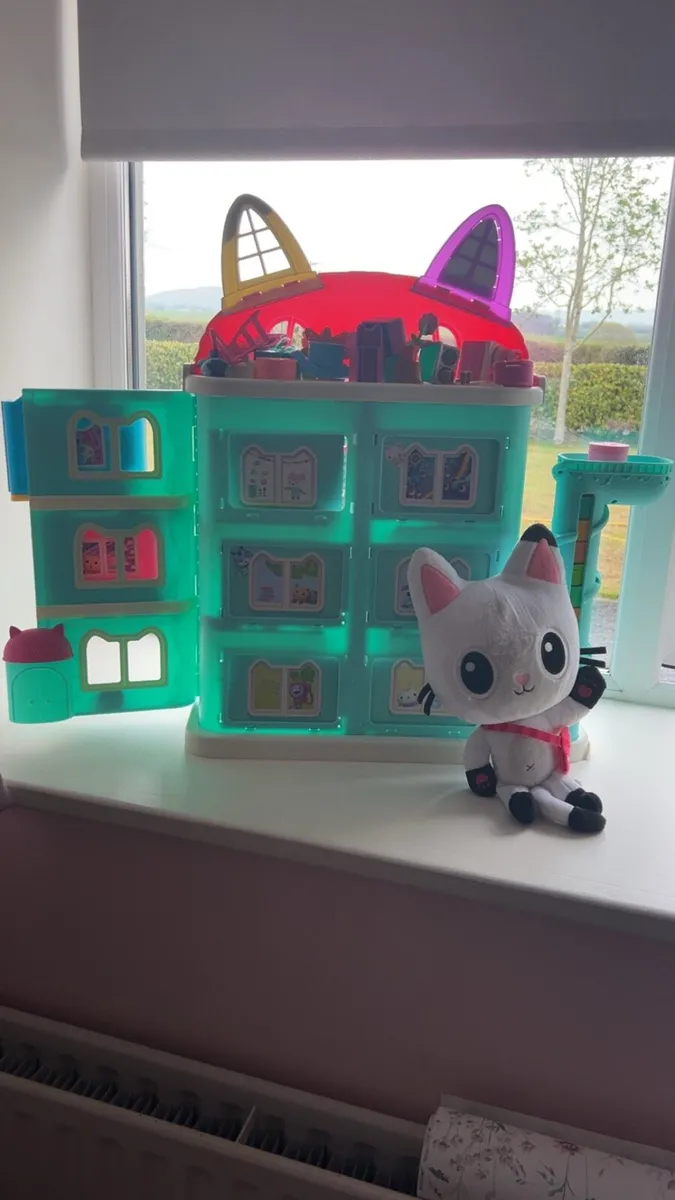 Gabby dolls house - Image 2