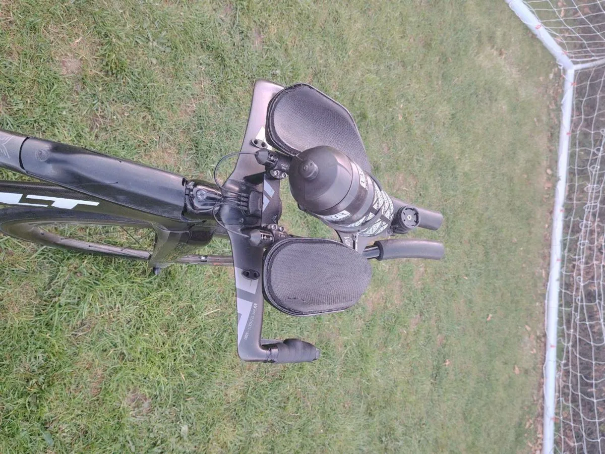 Felt Ia1 sram red eTap Triathlon/TT bike - Image 2