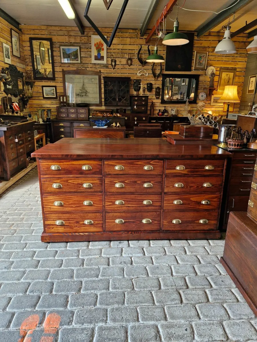 Bank of drawers - Image 1