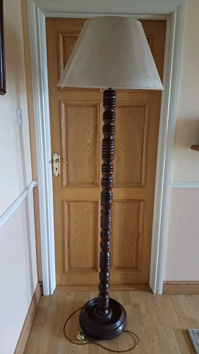 Mahogany  lamp - Image 1
