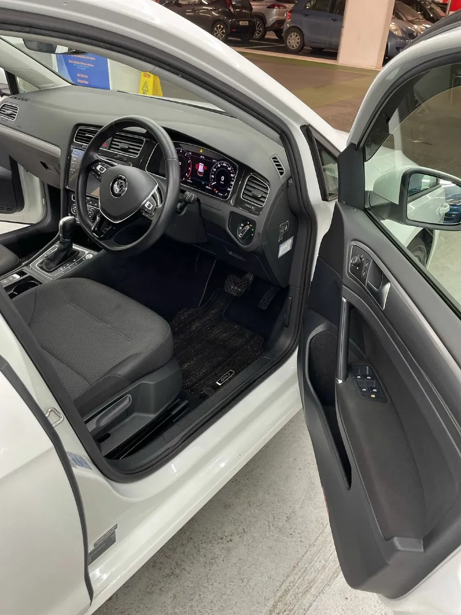 Volkswagen Golf 2018 - Image 2