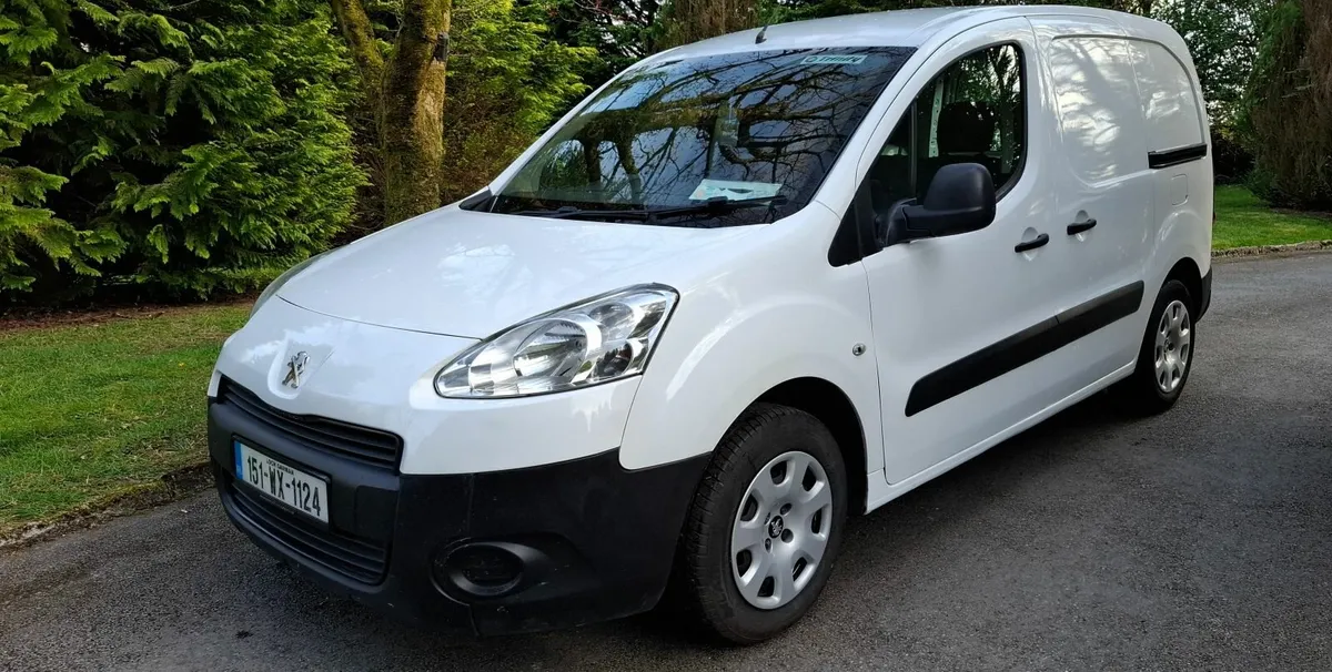 15 Peugeot Partner ,  3 Seater  NEW CVRT 11/25 - Image 1