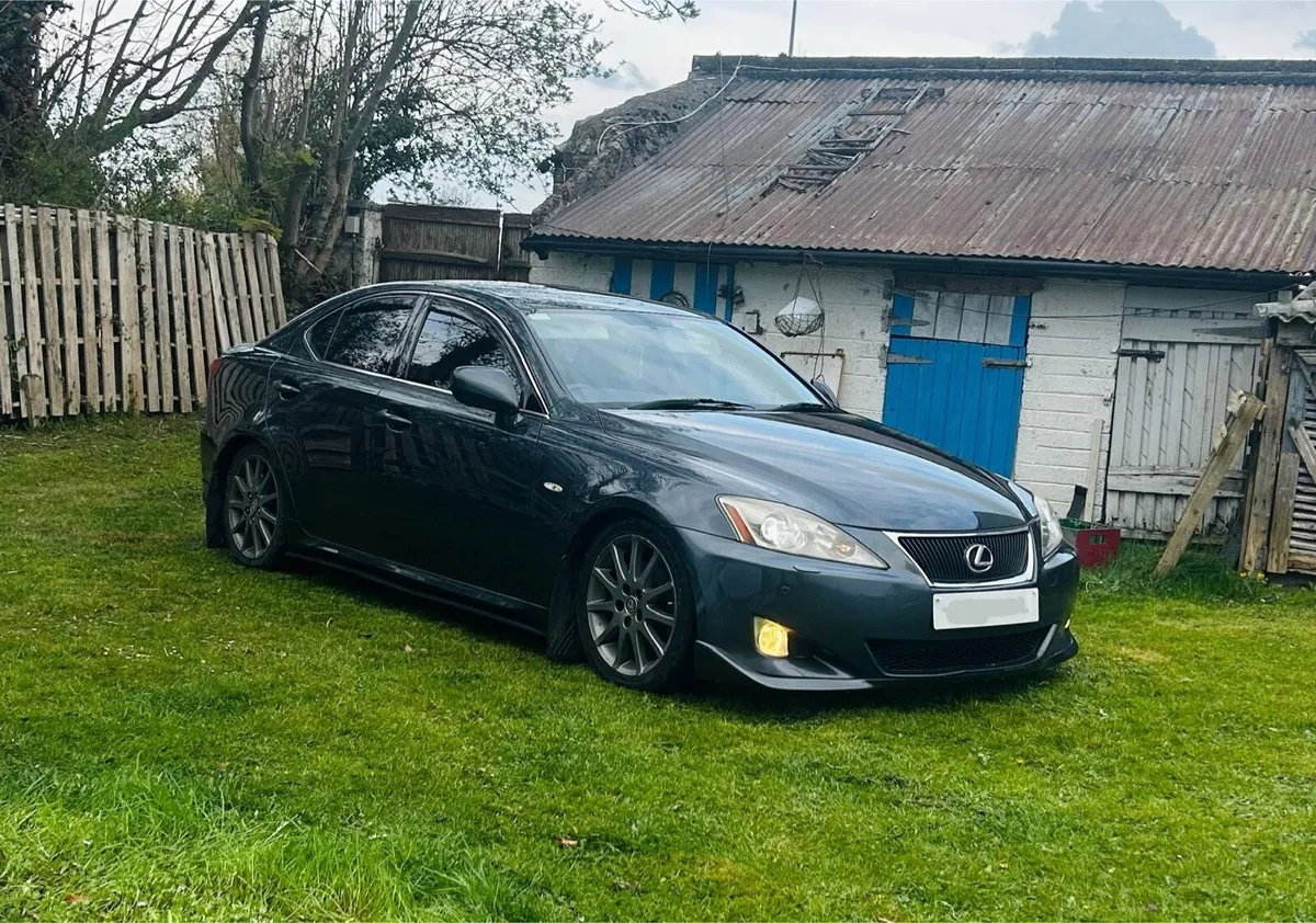 Lexus is250 - Image 2
