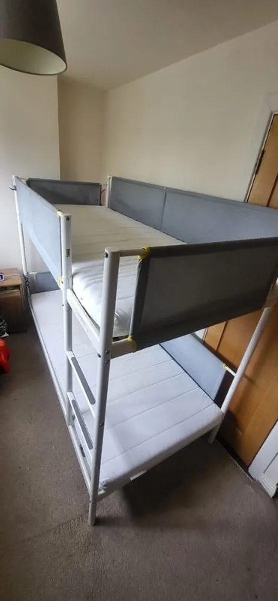 bunk beds - Image 1